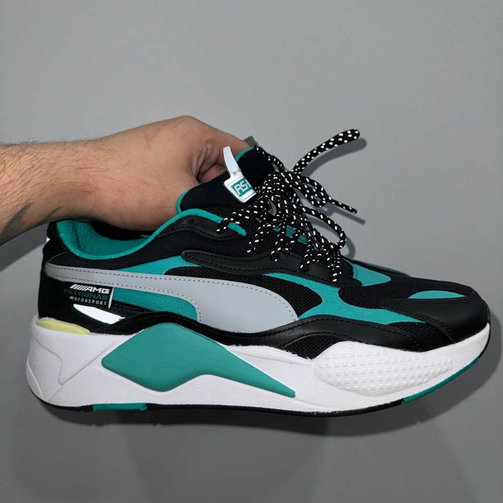 Puma Sneakers